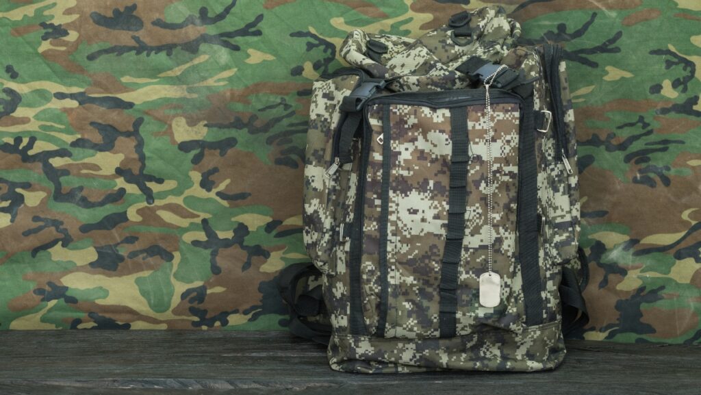 un sac à dos militaire